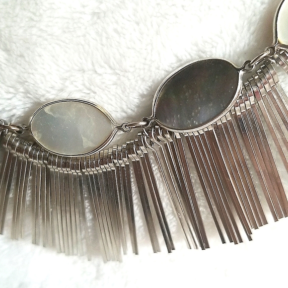 Loft mother of pearl abstract necklace - Picture 3 of 5